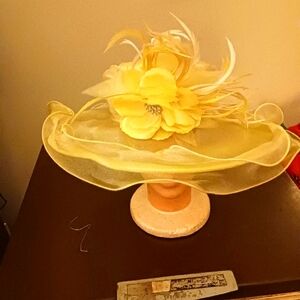 Vintage Elegant Yellow Floral Hat